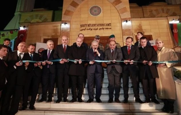 Ο Γιλιντιρίμ εγκαινίασε στρατιωτικό τζαμί «τουρκικής αρχιτεκτονικής» στο αεροδρόμιο της Καμπούλ